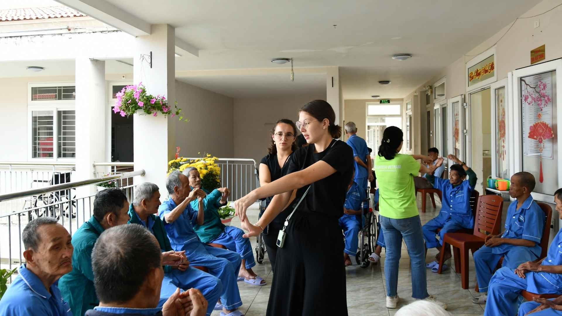 Volunteering in Danang, Vietnam: Community Service Opportunities web-july-1